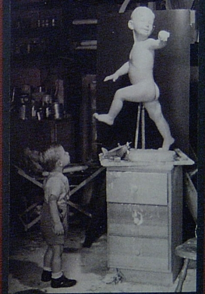 ../previews/063-maxstatue.JPG.medium.jpeg